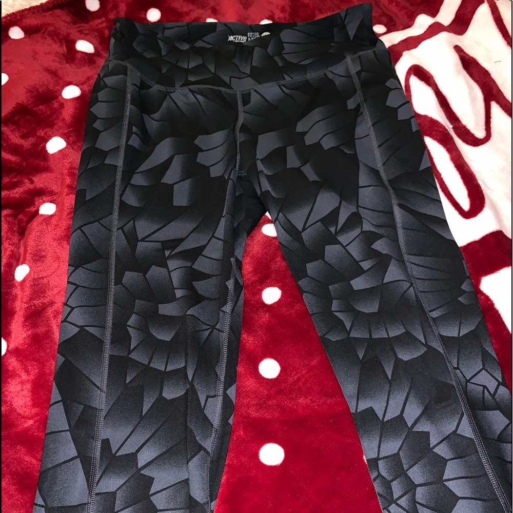 Old Navy crop leggings